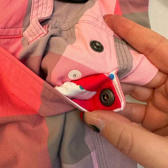 Lululemon Explore Shorts - Picture 4 of 4